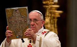 PopeFrancisHoldingtheGospels